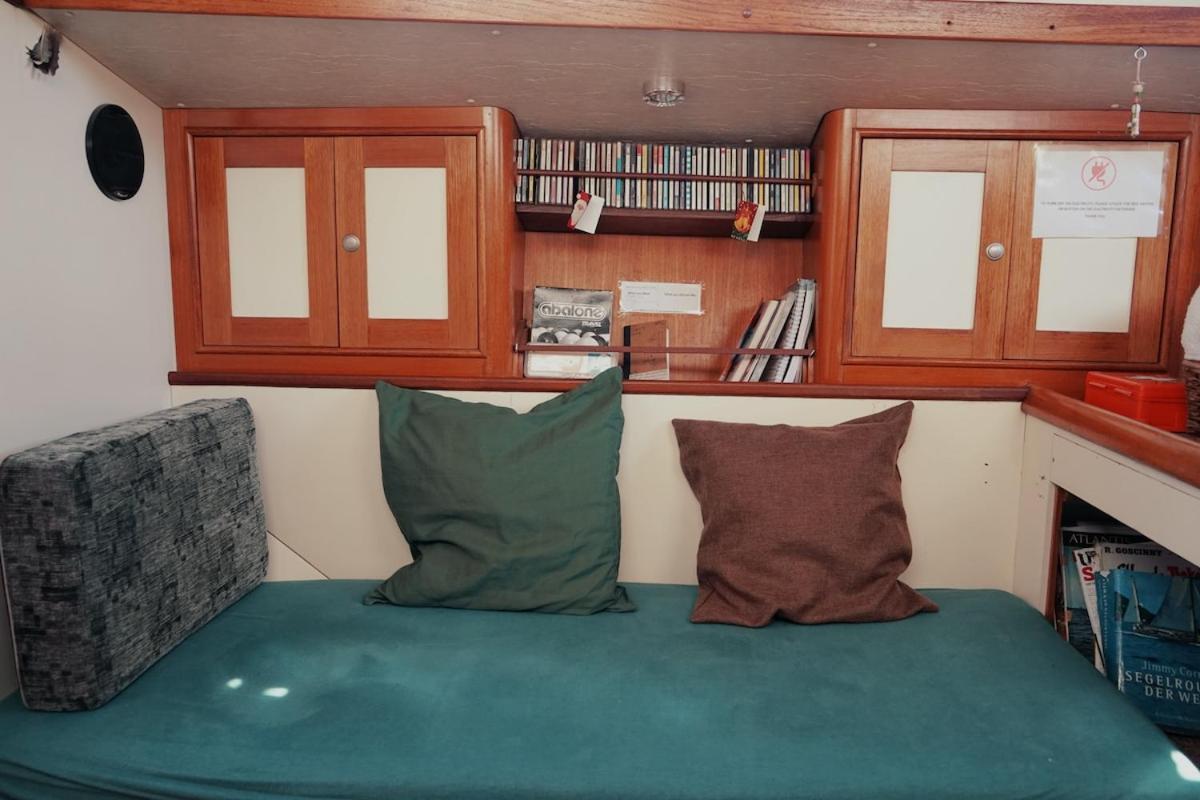 Cozy Lisbon Marina Sleepaboard - Sail Away Ξενοδοχείο Εξωτερικό φωτογραφία